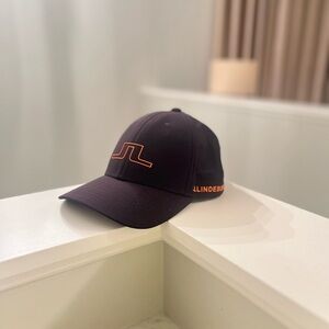 J LINDEBERG MENS GOLF HAT